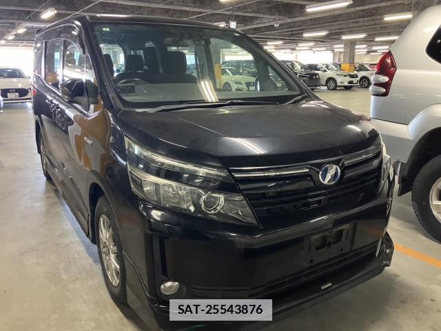 Toyota VOXY 2015-08 7813465-1