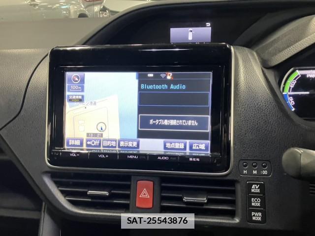 Toyota VOXY 2015-08 7813465-10