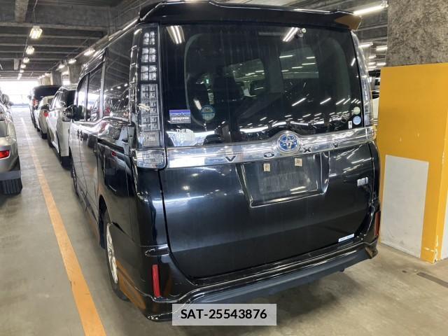 Toyota VOXY 2015-08 7813465-3