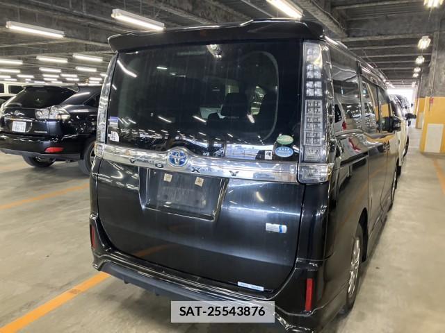 Toyota VOXY 2015-08 7813465-6