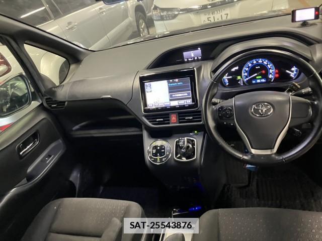 Toyota VOXY 2015-08 7813465-8