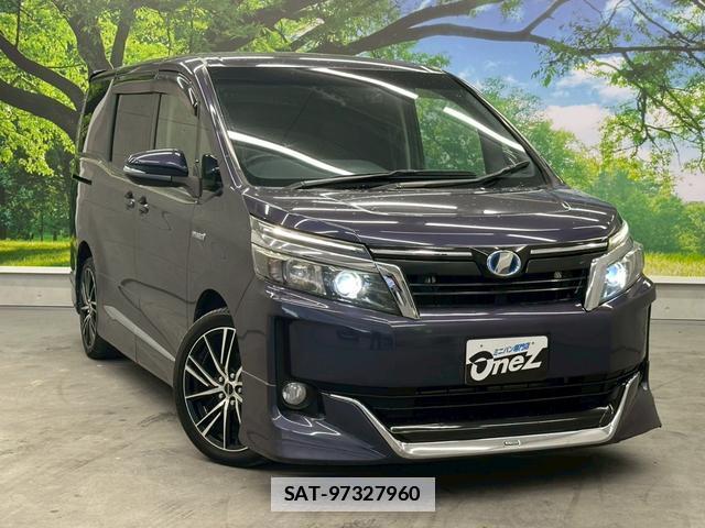 Toyota VOXY 2015-02 7813774-0
