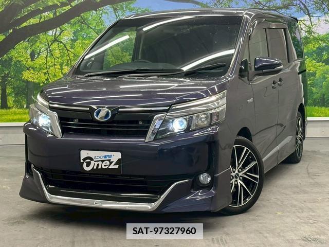 Toyota VOXY 2015-02 7813774-3