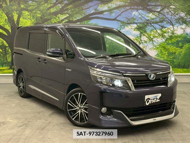 Toyota VOXY 2015-02 7813774-6