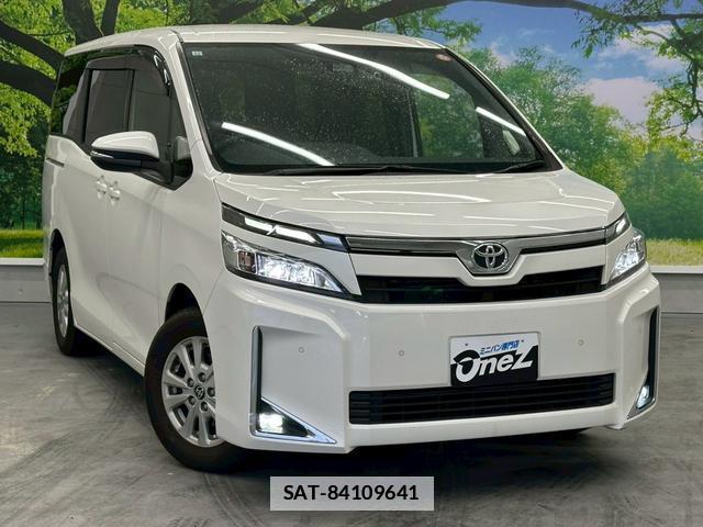 Toyota VOXY 2019-12 7813775-15