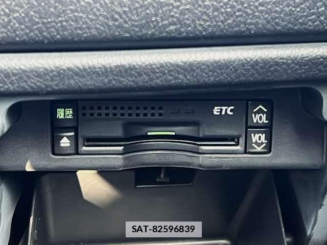 Toyota VOXY 2011-02 7813796-12