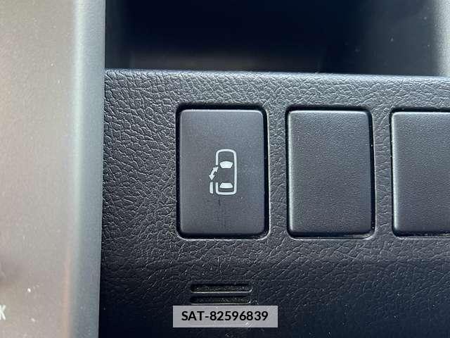 Toyota VOXY 2011-02 7813796-13