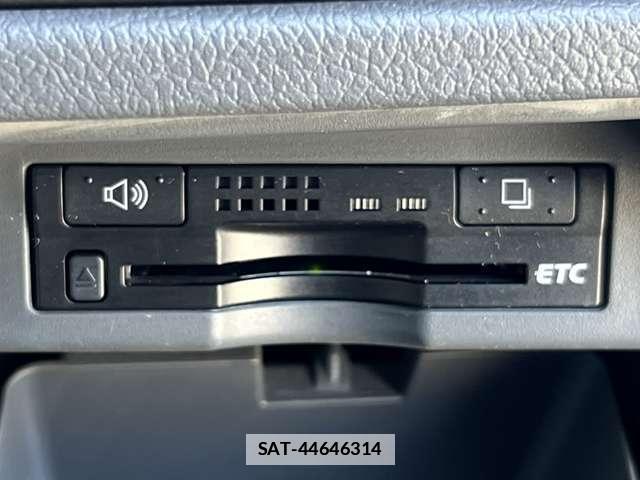 Toyota VOXY 2010-01 7813828-14