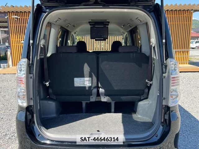 Toyota VOXY 2010-01 7813828-18