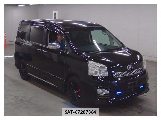 Toyota VOXY 2013-06 7814202-0