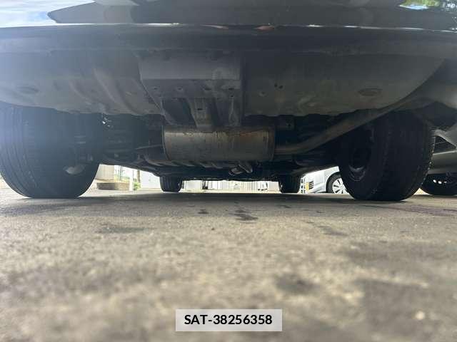 Toyota VOXY 2012-03 7814325-12