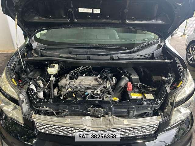 Toyota VOXY 2012-03 7814325-13