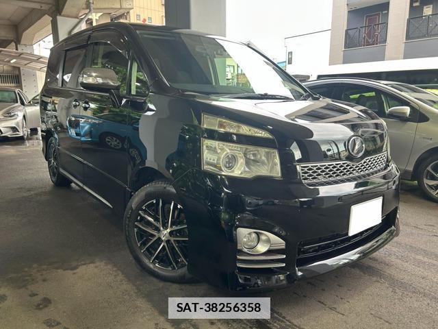 Toyota VOXY 2012-03 7814325-2