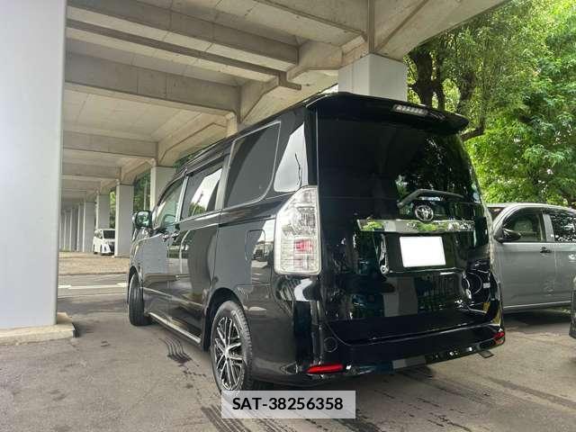 Toyota VOXY 2012-03 7814325-3