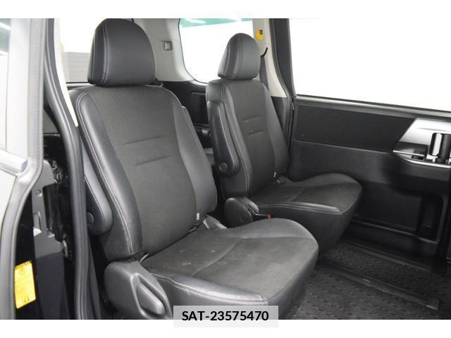 Toyota VOXY 2013-11 7814561-10