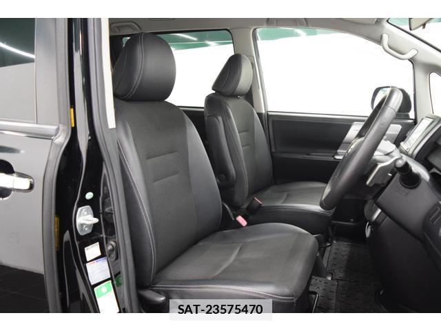 Toyota VOXY 2013-11 7814561-4