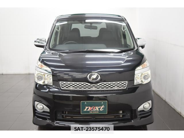 Toyota VOXY 2013-11 7814561-6