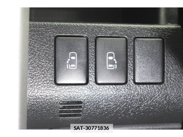 Toyota VOXY 2010-09 7814567-13