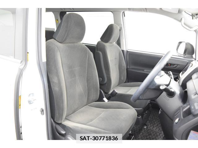 Toyota VOXY 2010-09 7814567-17