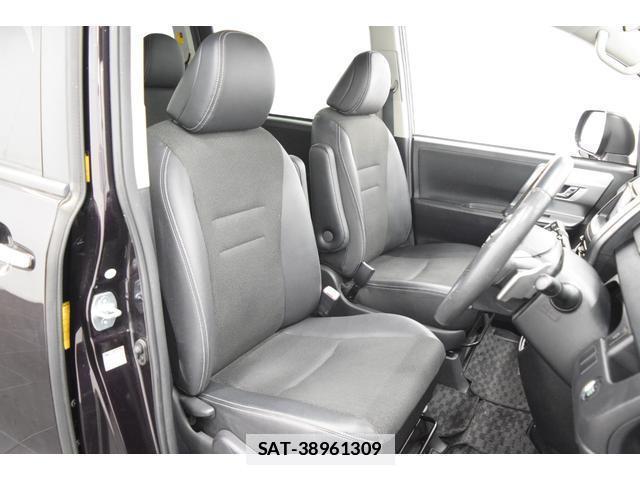 Toyota VOXY 2013-12 7814570-16