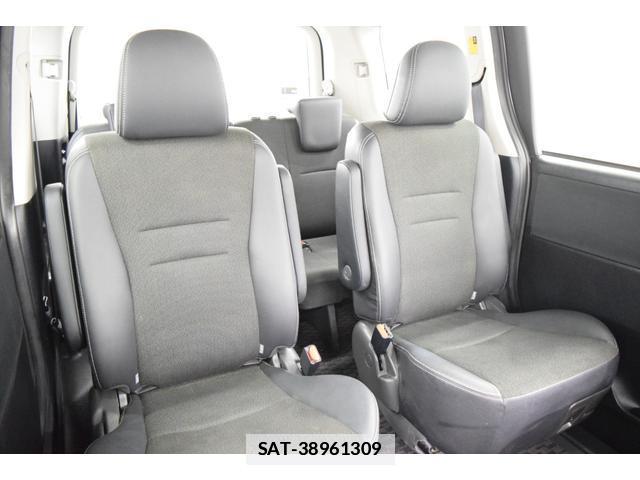 Toyota VOXY 2013-12 7814570-17