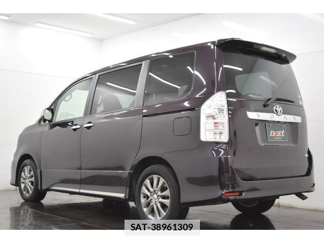 Toyota VOXY 2013-12 7814570-9