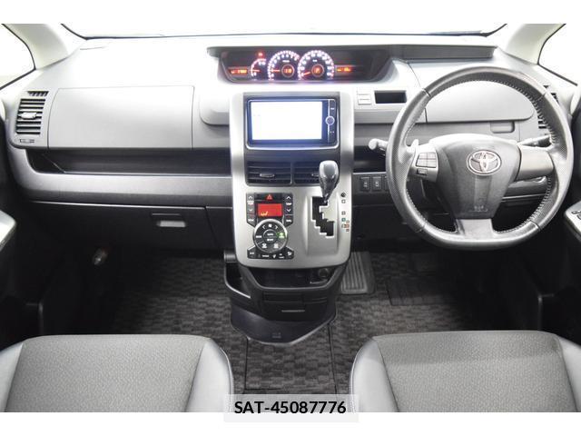 Toyota VOXY 2013-01 7814571-10