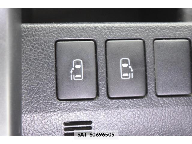Toyota VOXY 2013-03 7814574-13