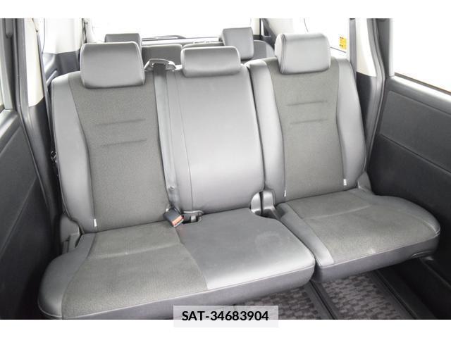 Toyota VOXY 2013-08 7814578-18