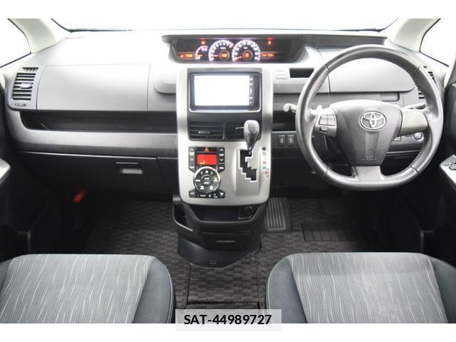 Toyota VOXY 2011-10 7814580-10