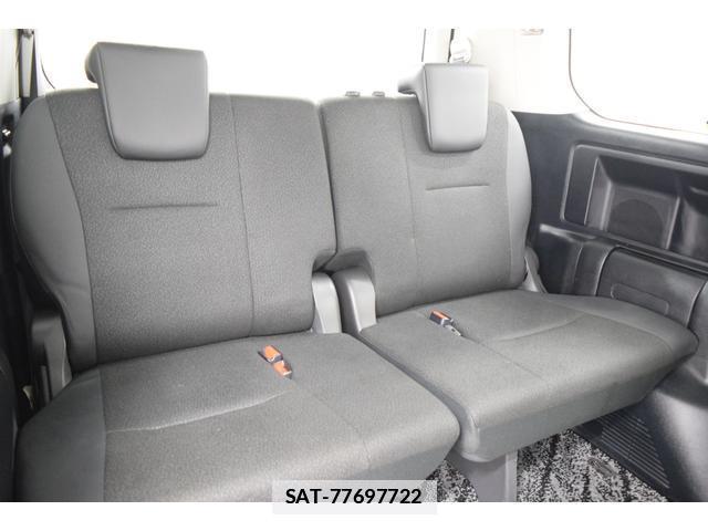 Toyota VOXY 2013-06 7814587-19