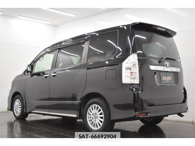 Toyota VOXY 2013-03 7814592-9