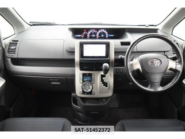 Toyota VOXY 2008-09 7814593-10