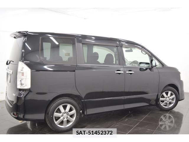 Toyota VOXY 2008-09 7814593-8
