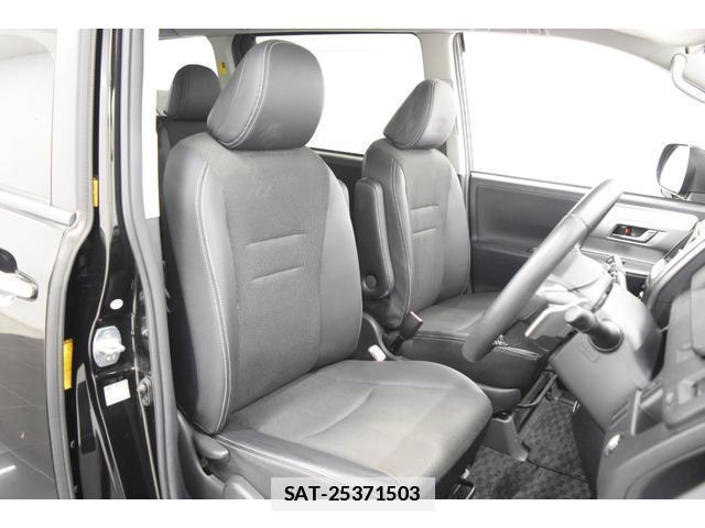 Toyota VOXY 2013-03 7814595-16