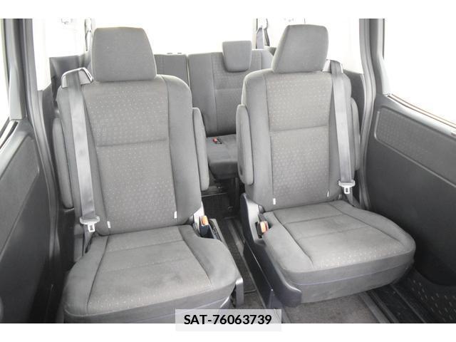 Toyota VOXY 2015-10 7814602-18