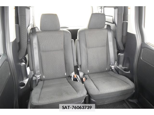 Toyota VOXY 2015-10 7814602-19