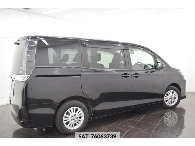 Toyota VOXY 2015-10 7814602-8