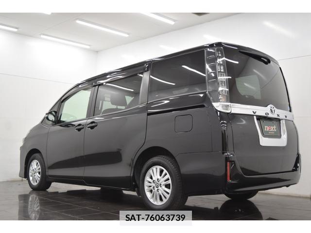 Toyota VOXY 2015-10 7814602-9