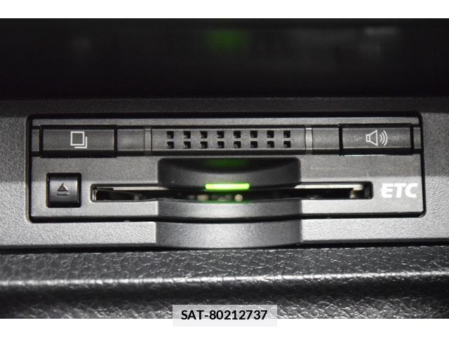 Toyota VOXY 2016-02 7814603-13