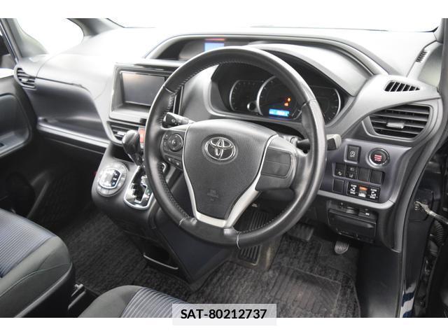 Toyota VOXY 2016-02 7814603-16