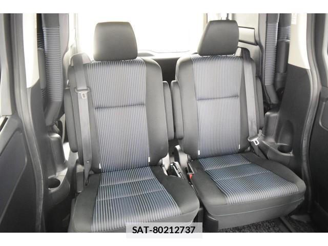 Toyota VOXY 2016-02 7814603-19