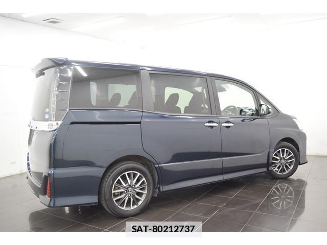 Toyota VOXY 2016-02 7814603-8