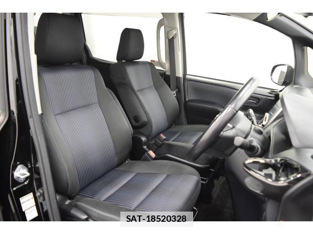 Toyota VOXY 2016-11 7814607-17