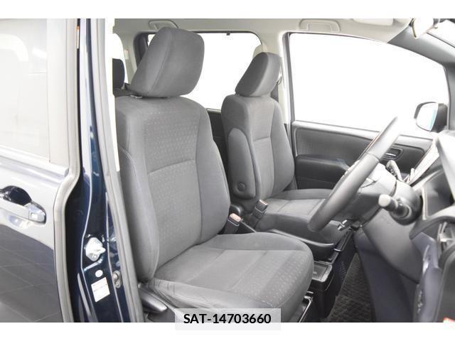 Toyota VOXY 2014-12 7814608-17
