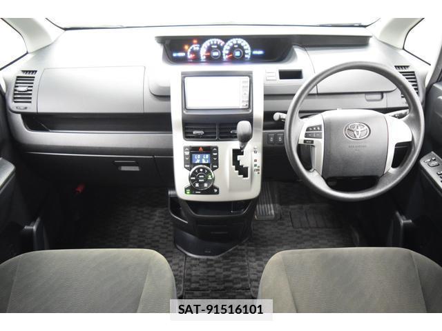 Toyota VOXY 2010-08 7814613-10