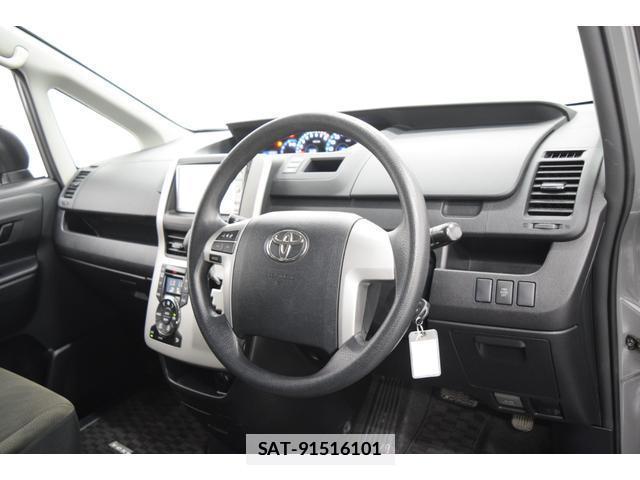 Toyota VOXY 2010-08 7814613-15