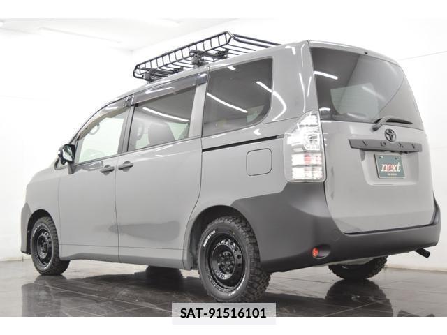 Toyota VOXY 2010-08 7814613-9