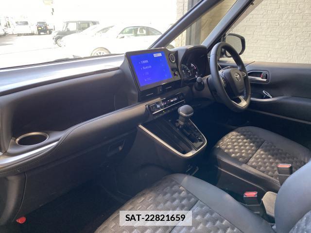 Toyota VOXY 2023-02 7814633-15