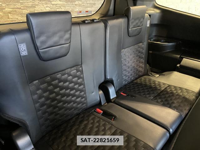 Toyota VOXY 2023-02 7814633-19